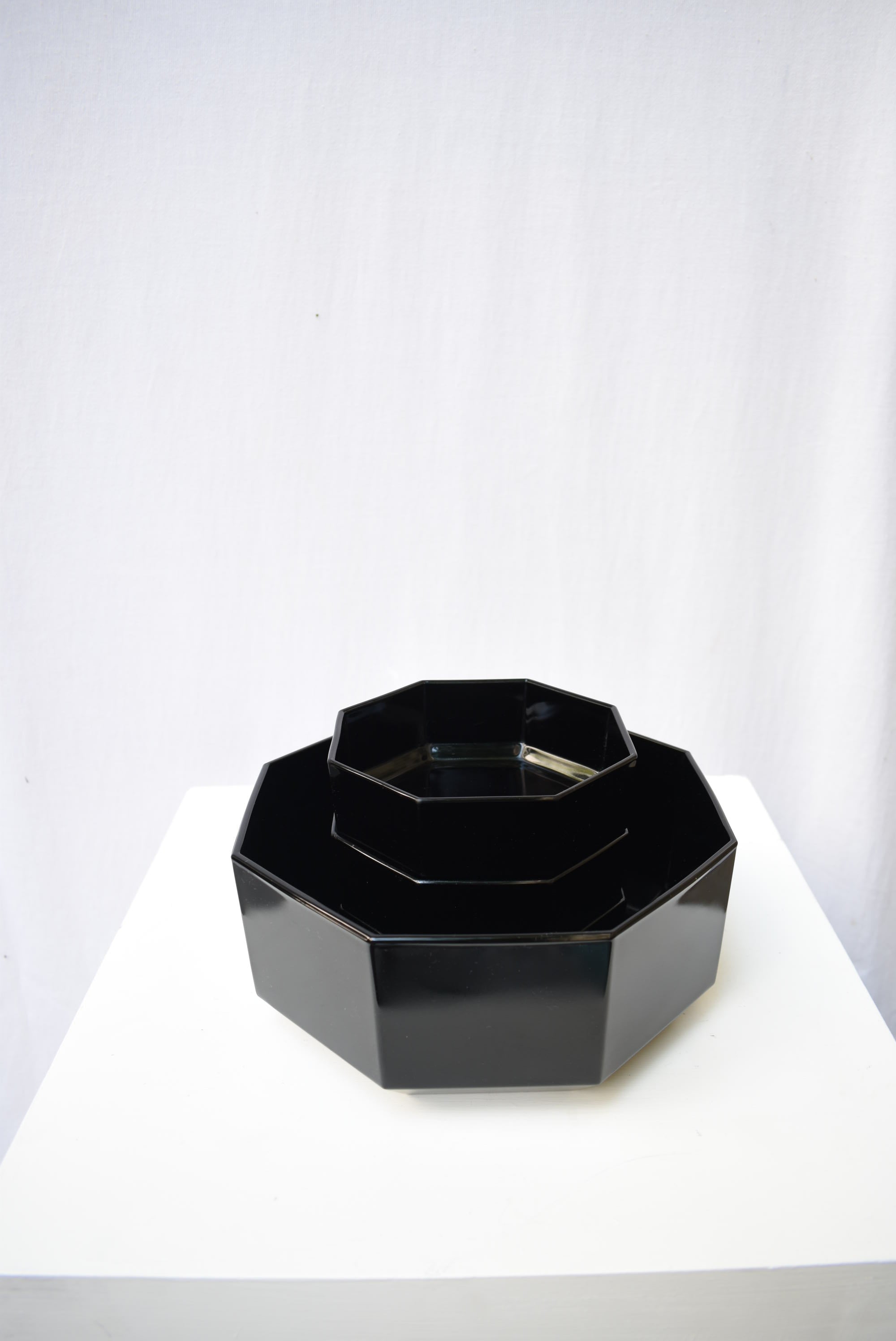 Mid Century Octagonal Black Dinnerware